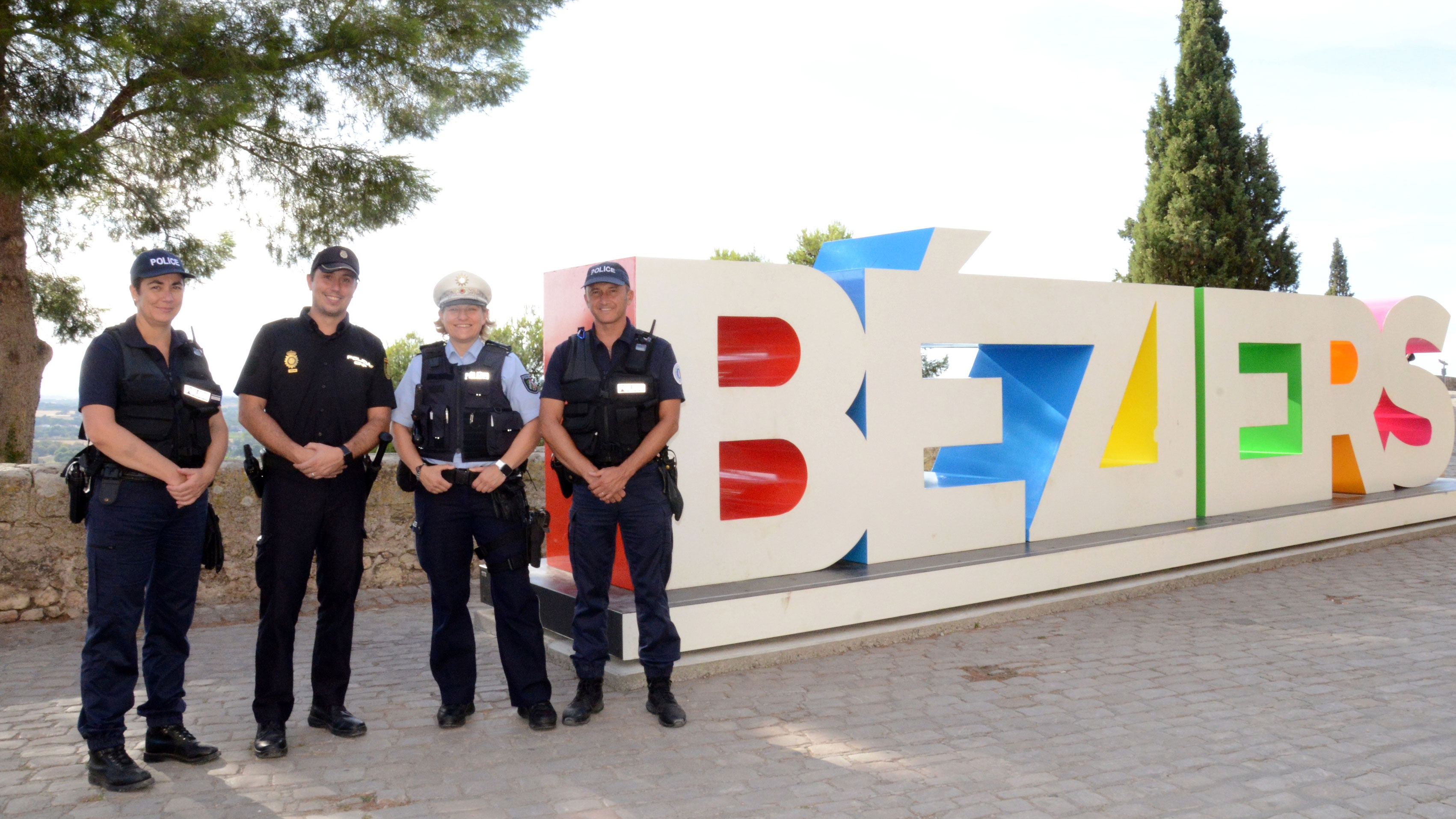 "Vierer-Streifenteam" v.l.n.r. Adrien Silva Marin (Policia National Malaga), Philippe Blanc und Valérie Pons (Police Nationale Béziers) und Martina Störmer (Polizei Duisburg)