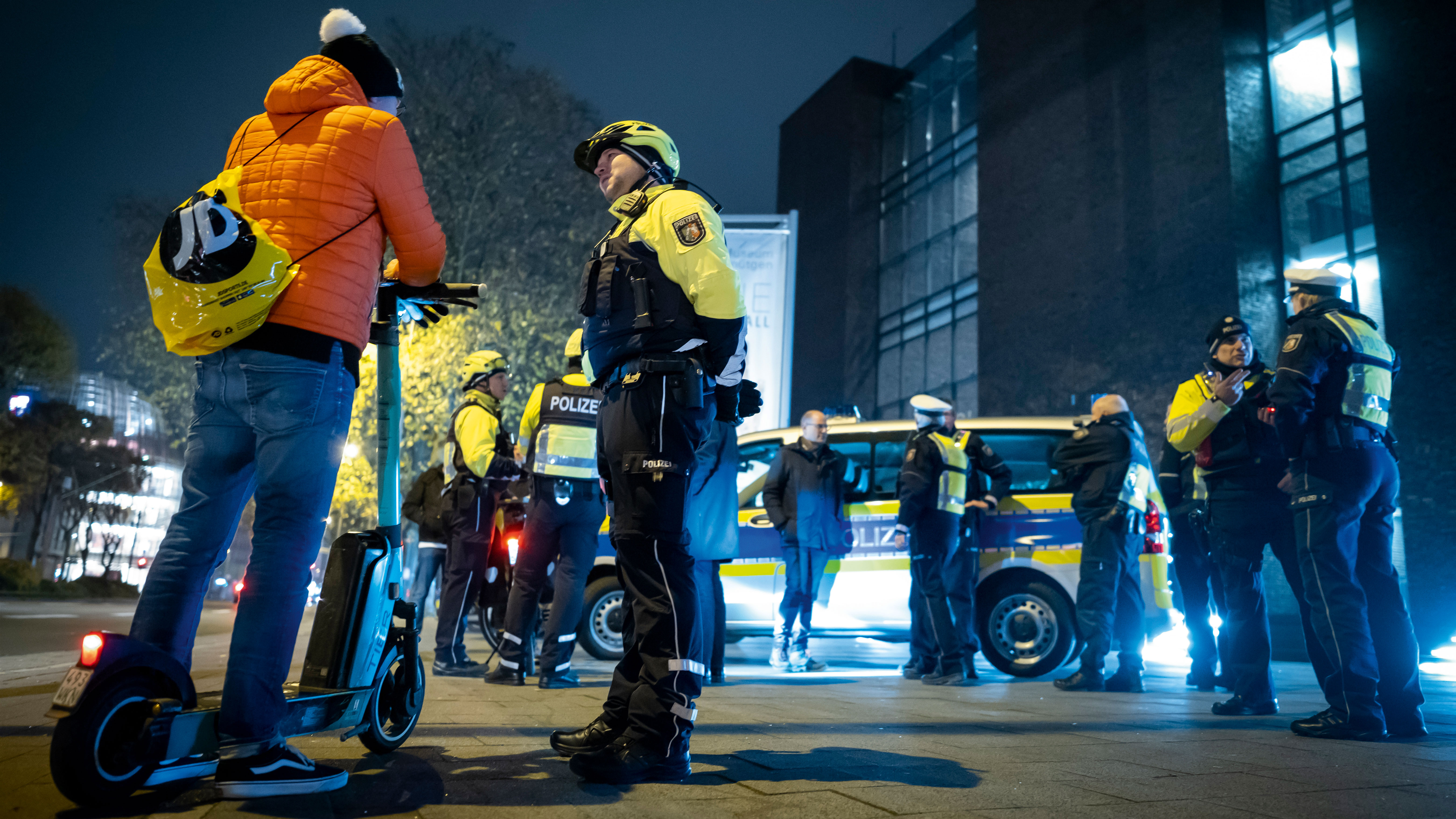 "BAO ROADPOL" in Cologne: 80 traffic police officers focused on e-scooter drivers, where the number of accidents is increasing dramatically.