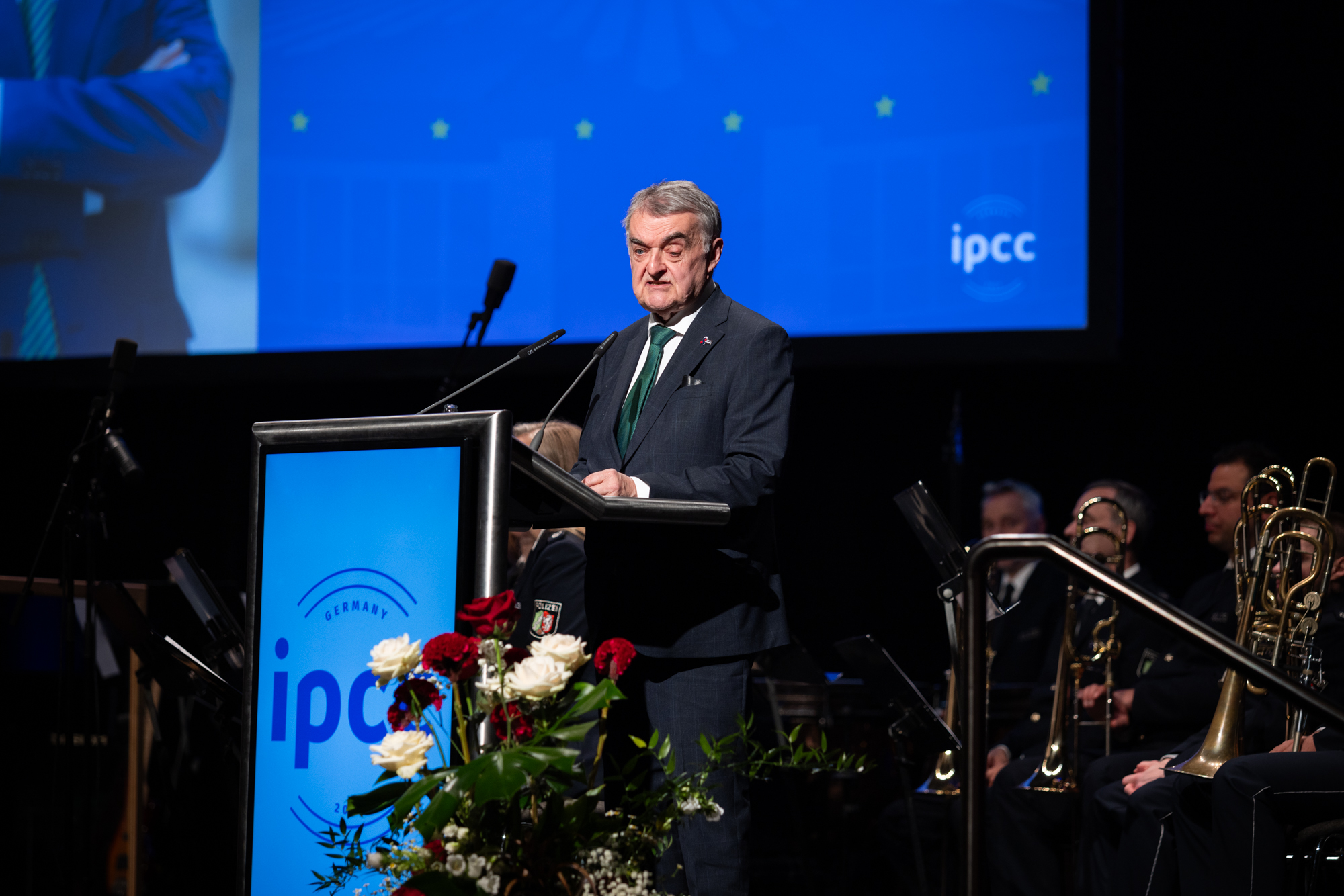 Interior Minister Herbert Reul at the lectern