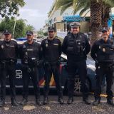 Gruppenbild mit der Policía Nacional in Puerto de la Cruz