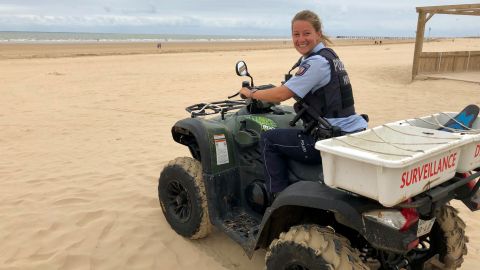 Strandstreife mit der "police nationale"