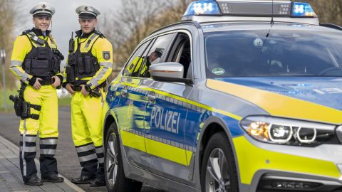 Neue Dienstbekleidung für Autobahnpolizei