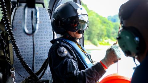 Operator at the cable winch.