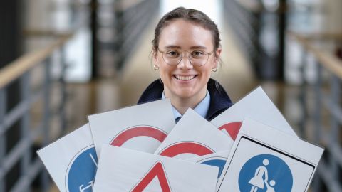 After training as a teacher, she joined the police and now goes to school as a traffic educator: Melina Seifert