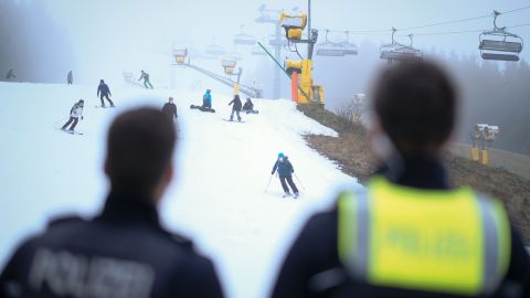 Mediocre skiing and tobogganing: The snow conditions were not ideal before Christmas.