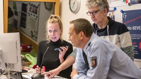 PHK Hendrik Heine berichtet im Studiogespräch mit Leonie Lagrange und Martin Wrede-Drees, was an der Bürgerhotline gefragt wurde.