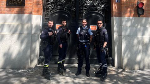 Polizei auf Rollerblader